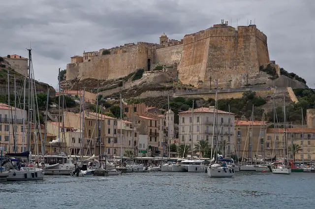 port de Bonifacio en Corse