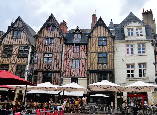 Le centre ville de la ville de Tours en France